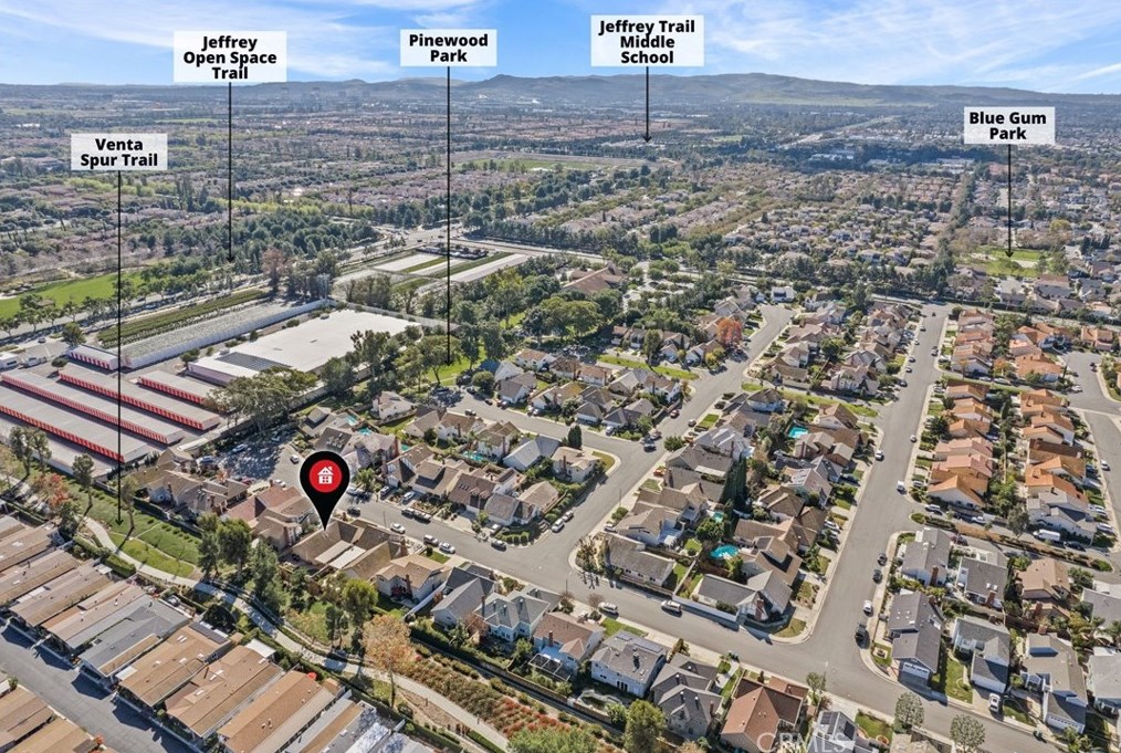 12 Cape Cod, Irvine CA  92620-2711 exterior