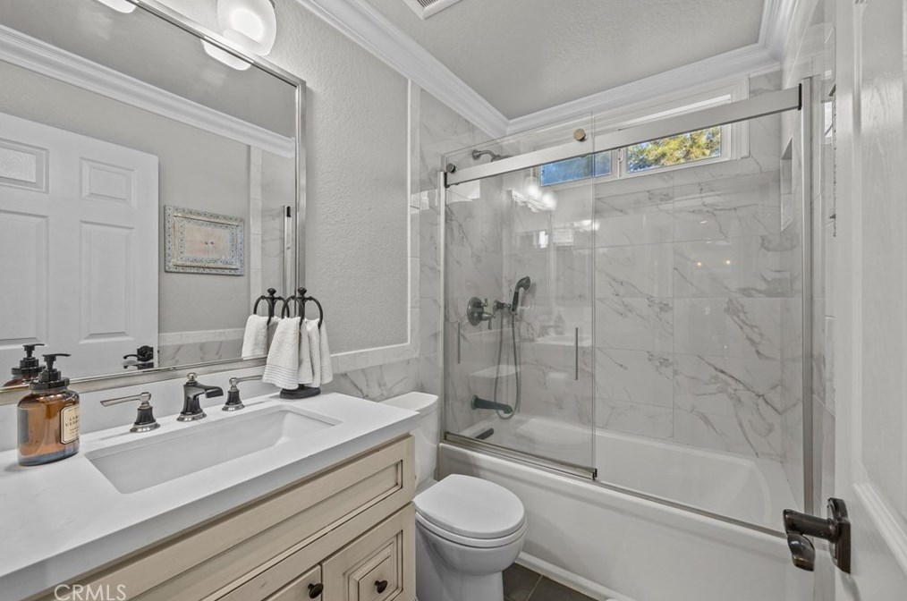 12 Cape Cod, Irvine CA  92620-2711 exterior