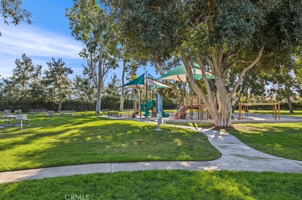 12 Cape Cod, Irvine CA  92620-2711 exterior