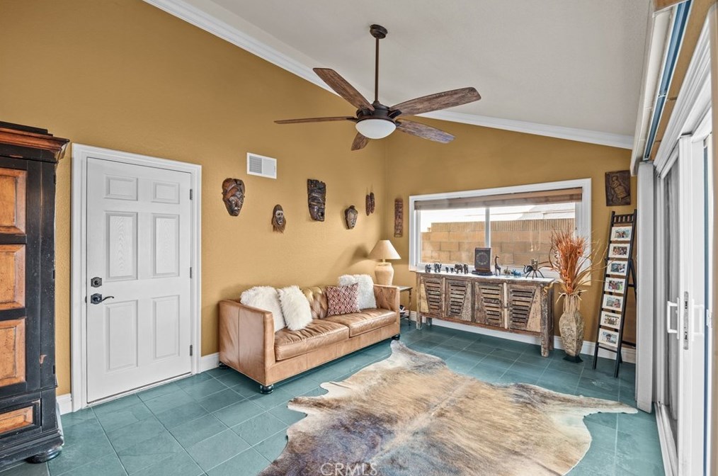 12 Cape Cod, Irvine CA  92620-2711 exterior