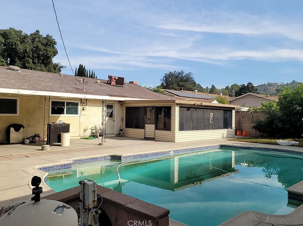 225 El Vado Rd, Pomona CA  91765-1612 exterior