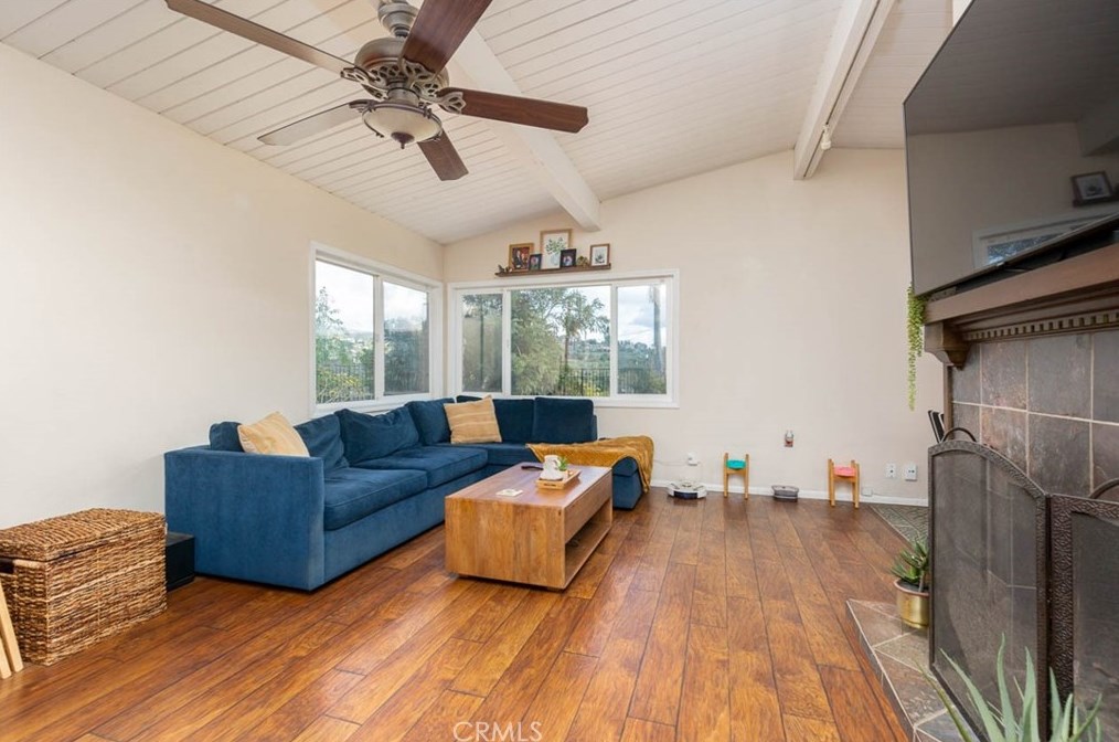 1145 Robin Pl, Vista, CA 92084