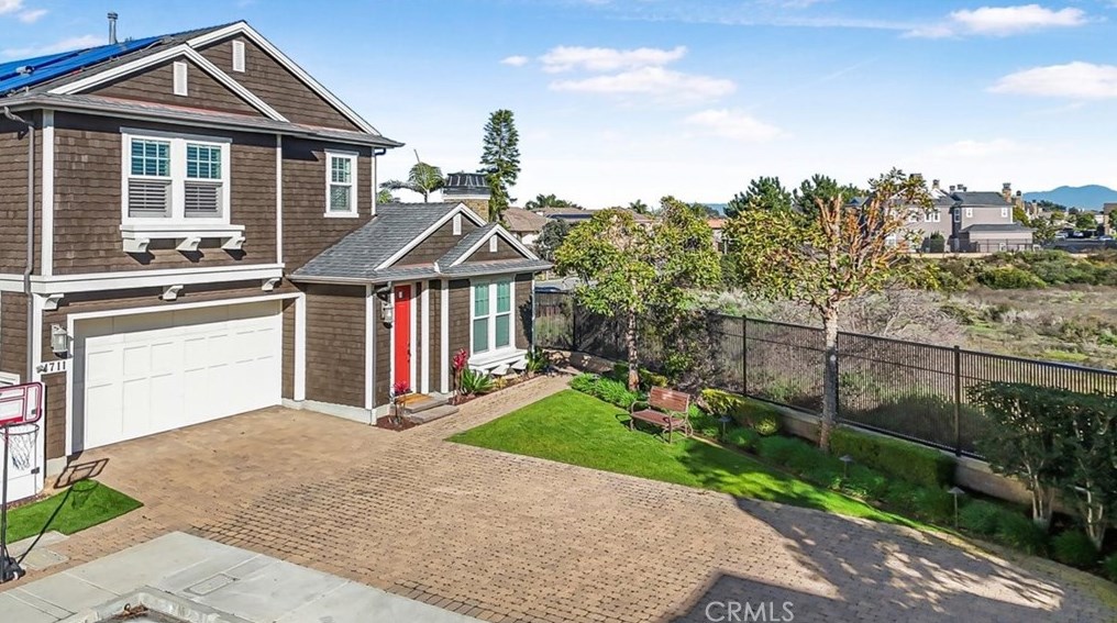 4711 Winthrop Dr, Huntington Beach CA  92649-6418 exterior