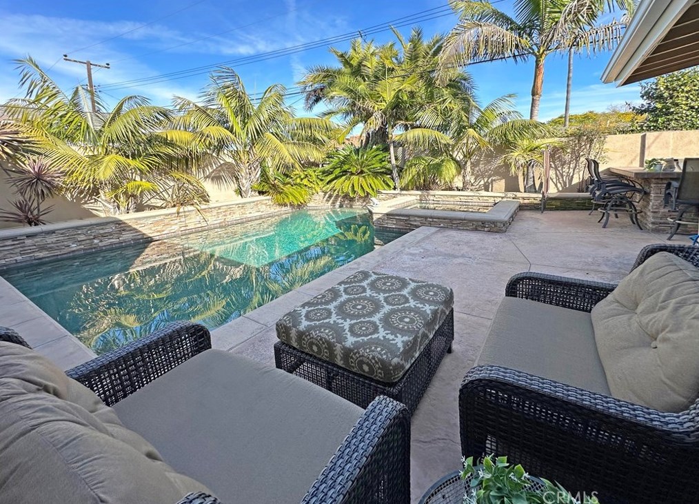 16592 Rhone Ln, Huntington Beach, CA 92647