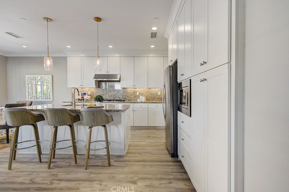 107 Rodeo, Irvine CA  92602 exterior