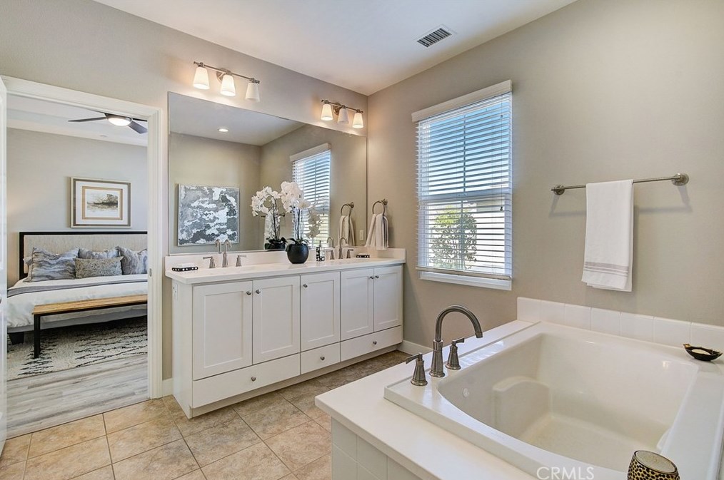 107 Rodeo, Irvine CA  92602 exterior