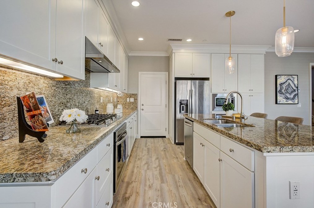 107 Rodeo, Irvine CA  92602 exterior