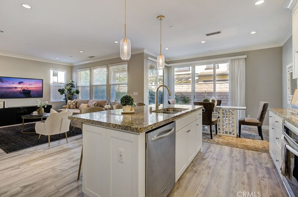 107 Rodeo, Irvine CA  92602 exterior