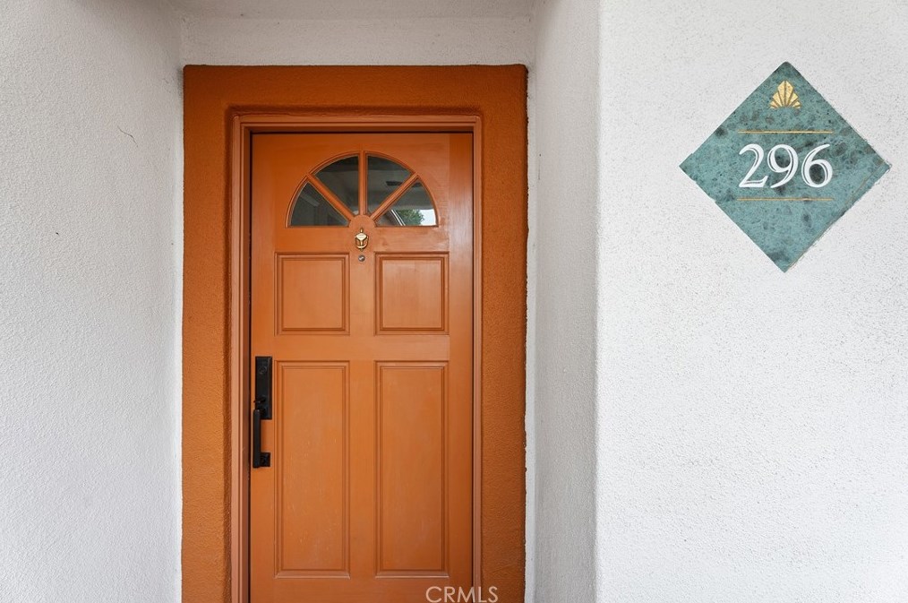 296 Villa Point Dr, Newport Beach, CA 92660-6237