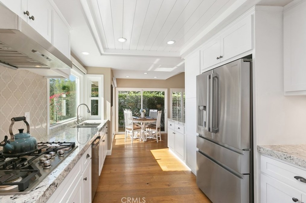 24252 Cherry Hills Pl, Laguna Beach CA  92677-2474 exterior