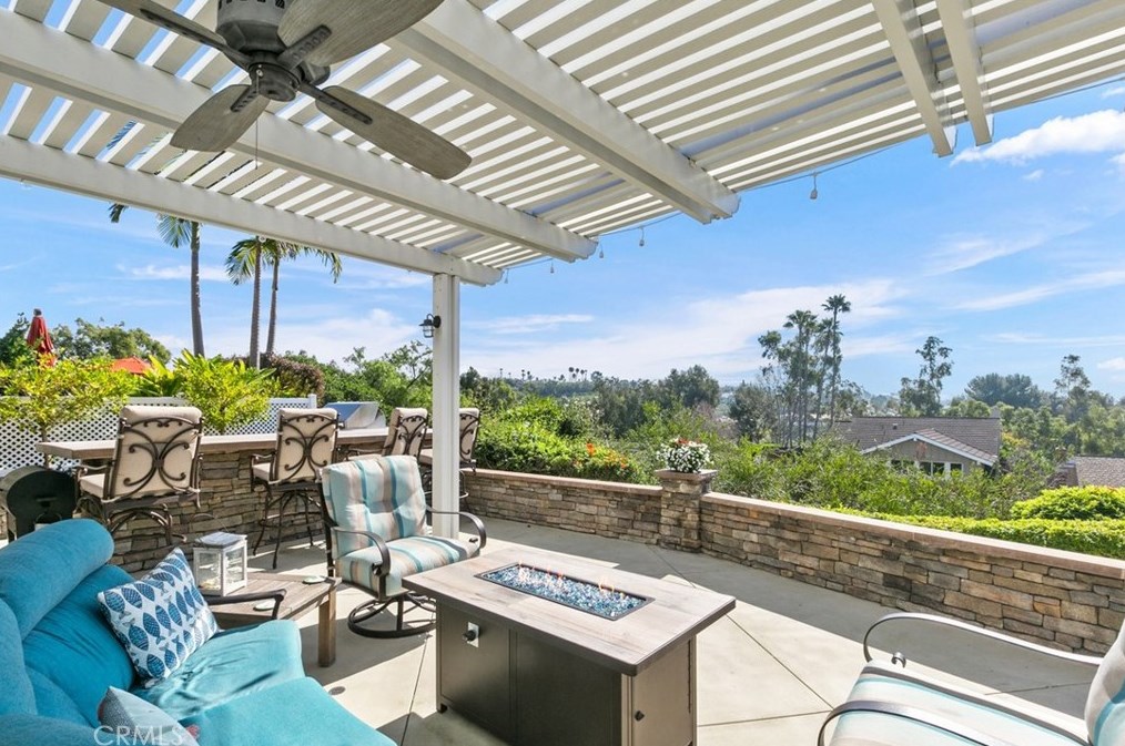 24252 Cherry Hills Pl, Laguna Beach CA  92677-2474 exterior