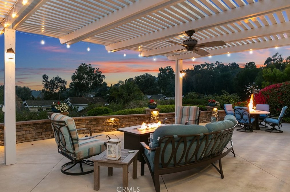 24252 Cherry Hills Pl, Laguna Beach CA  92677-2474 exterior