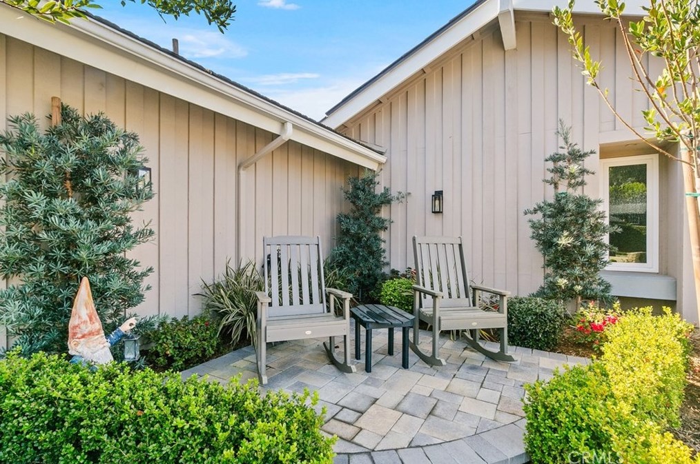 24252 Cherry Hills Pl, Laguna Beach CA  92677-2474 exterior