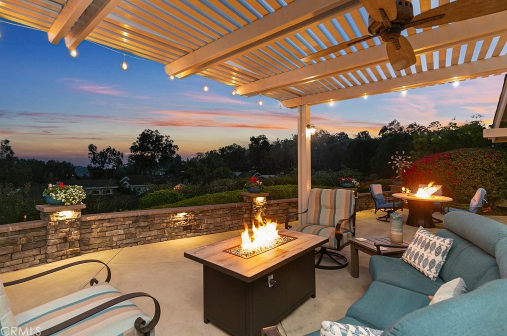 24252 Cherry Hills Pl, Laguna Beach CA  92677-2474 exterior
