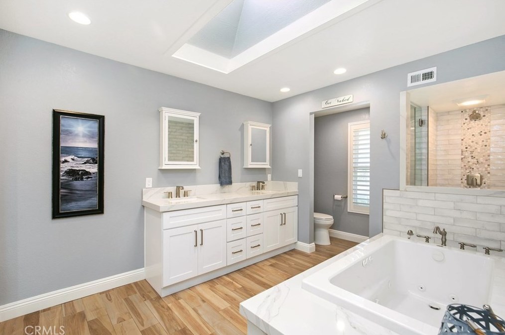 24252 Cherry Hills Pl, Laguna Beach CA  92677-2474 exterior