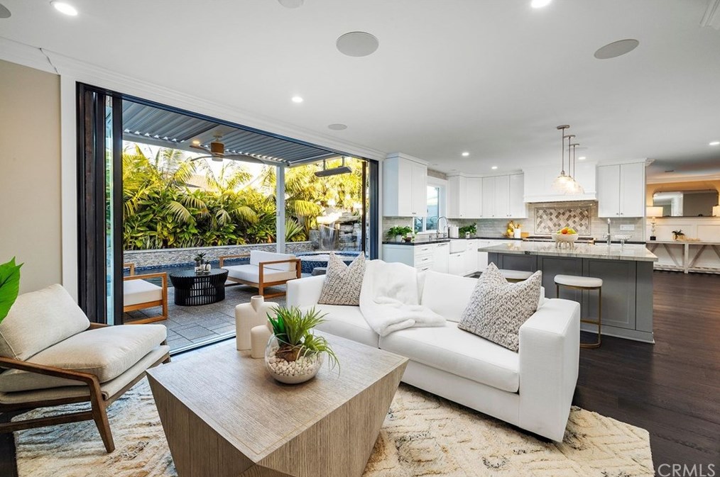9141 Mahalo Dr, Huntington Beach, CA 92646-7840