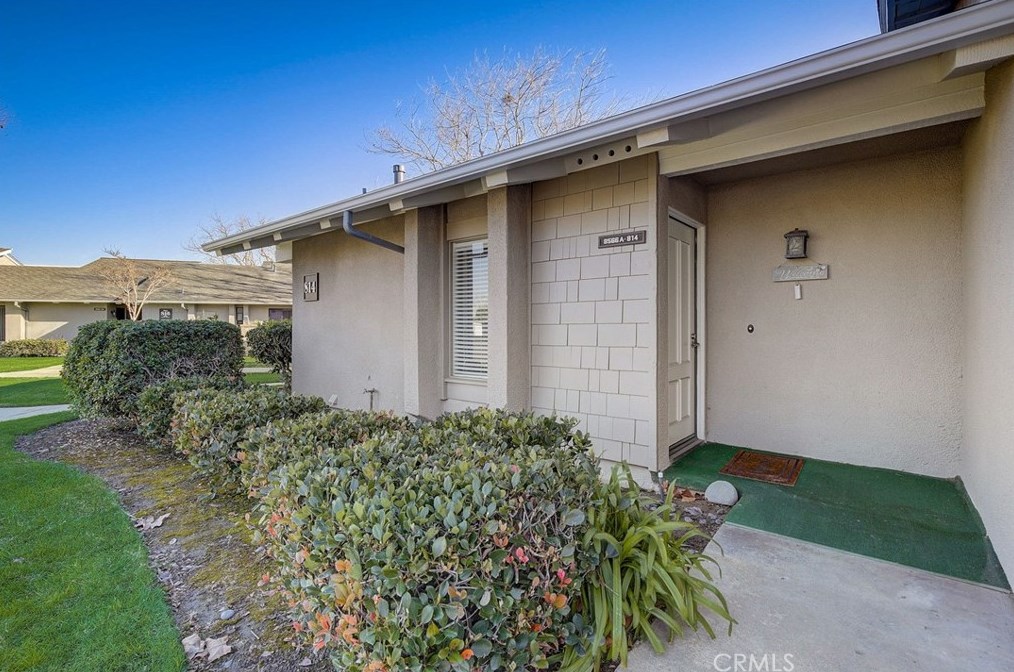 8566 Trinity Cir, Huntington Beach, CA 92646-5678