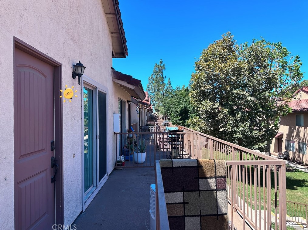 1015 Margarita Dr, Corona, CA 92879-5702