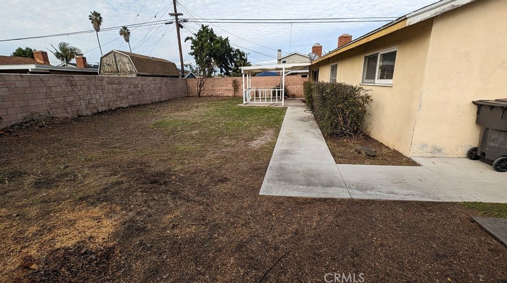 16411 Golden Gate Ln, Huntington Beach, CA 92649