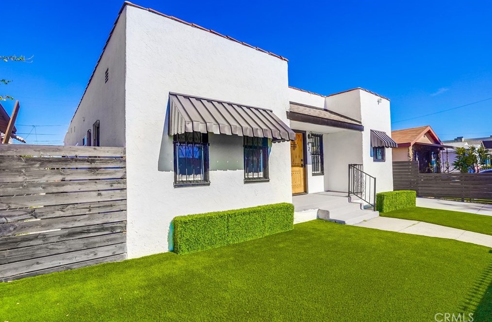 427 112th St, Los Angeles, CA 90061-3017