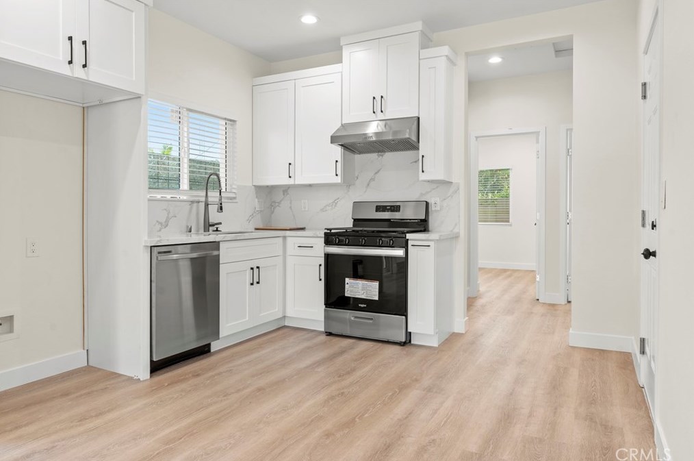 9342 Mirage Ave, Westminster CA  92683-4744 exterior