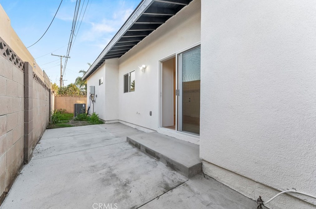 9342 Mirage Ave, Westminster CA  92683-4744 exterior