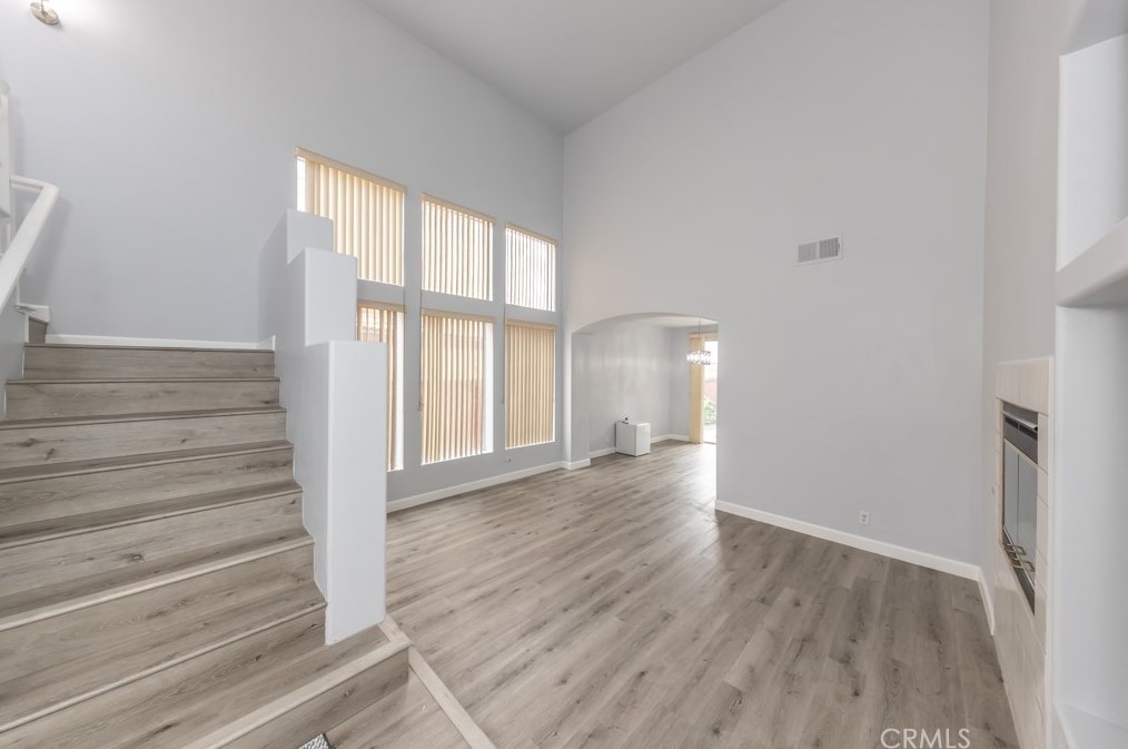 8072 Tuscany St, Fontana, CA 92336-3800