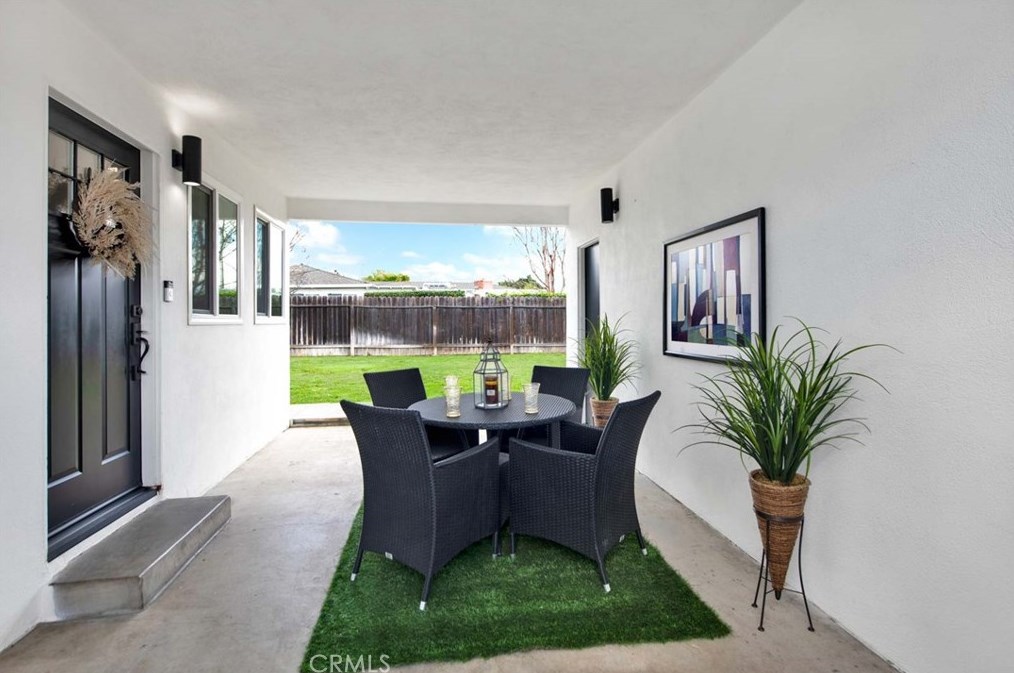 557 Rosalind Dr, Orange CA  92869-5107 exterior