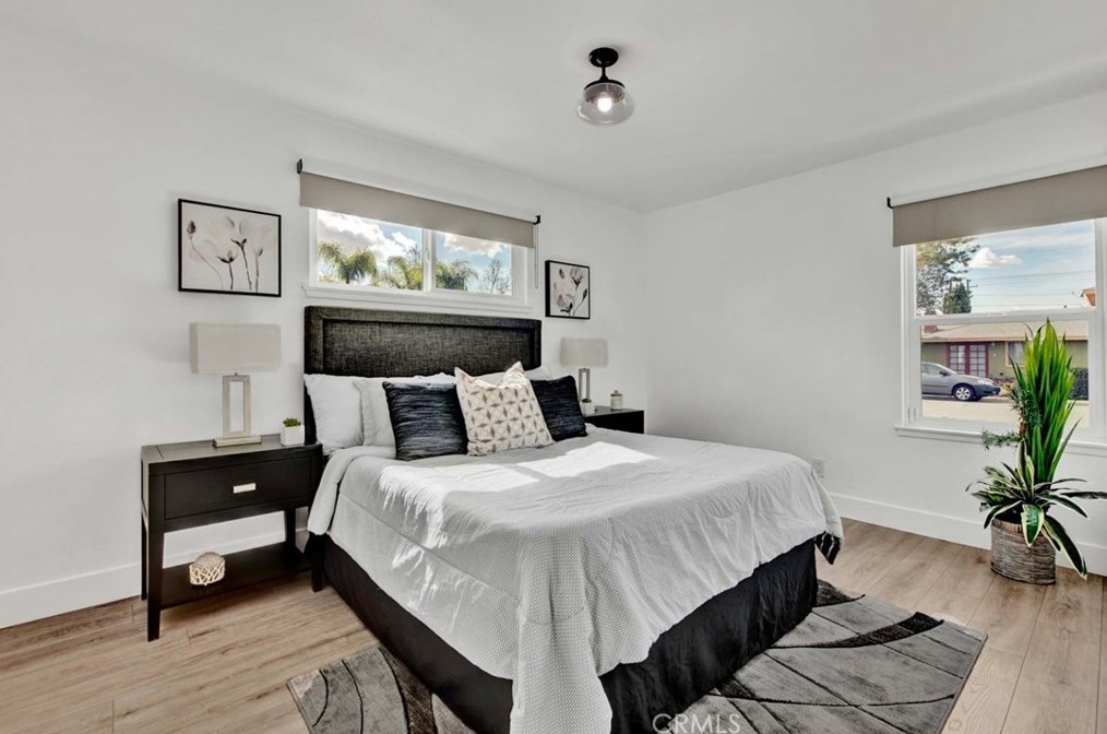 557 Rosalind Dr, Orange CA  92869-5107 exterior