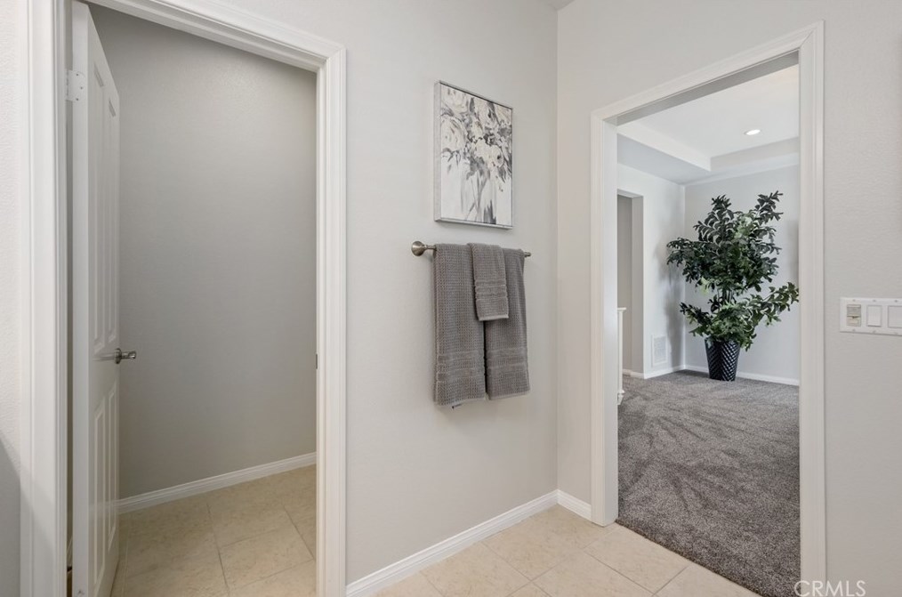 61 Serenity, Irvine CA  92618-1511 exterior