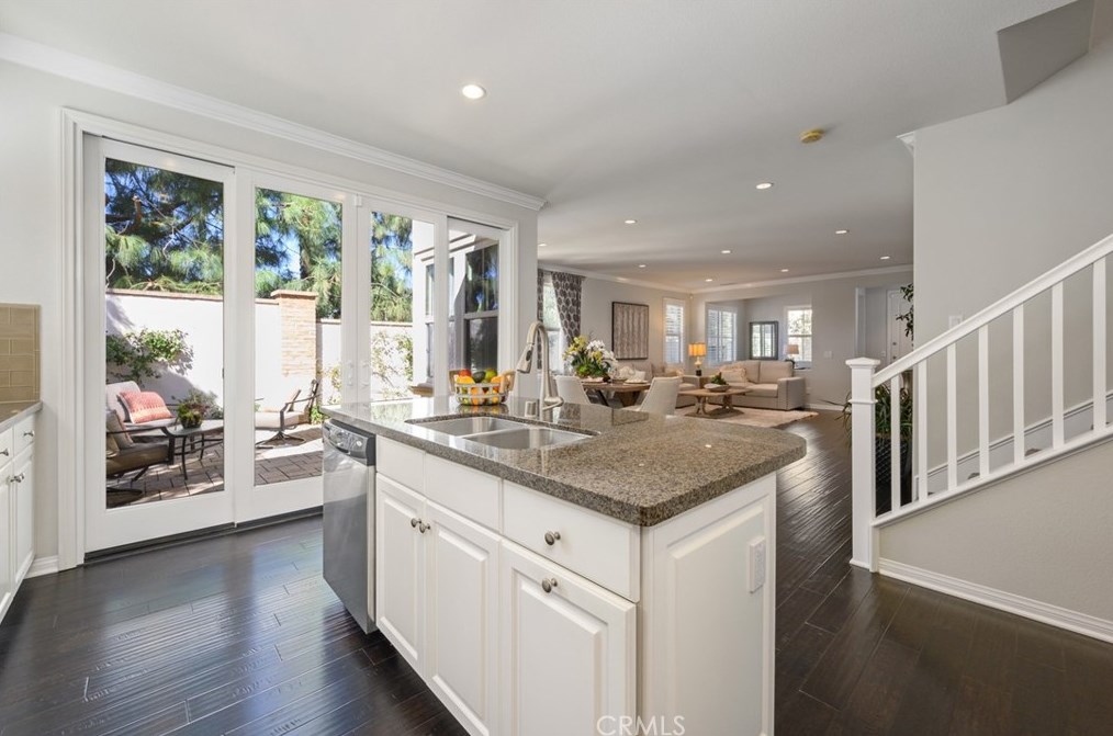 61 Serenity, Irvine CA  92618-1511 exterior