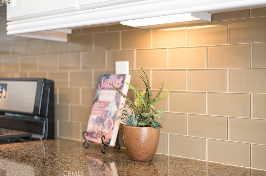 61 Serenity, Irvine CA  92618-1511 exterior