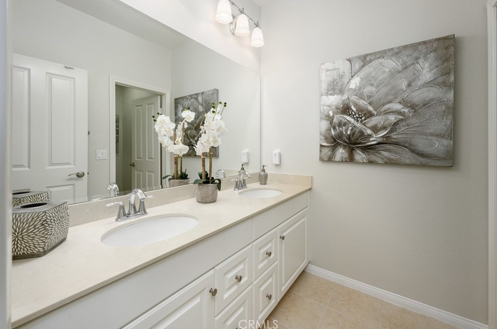 61 Serenity, Irvine CA  92618-1511 exterior