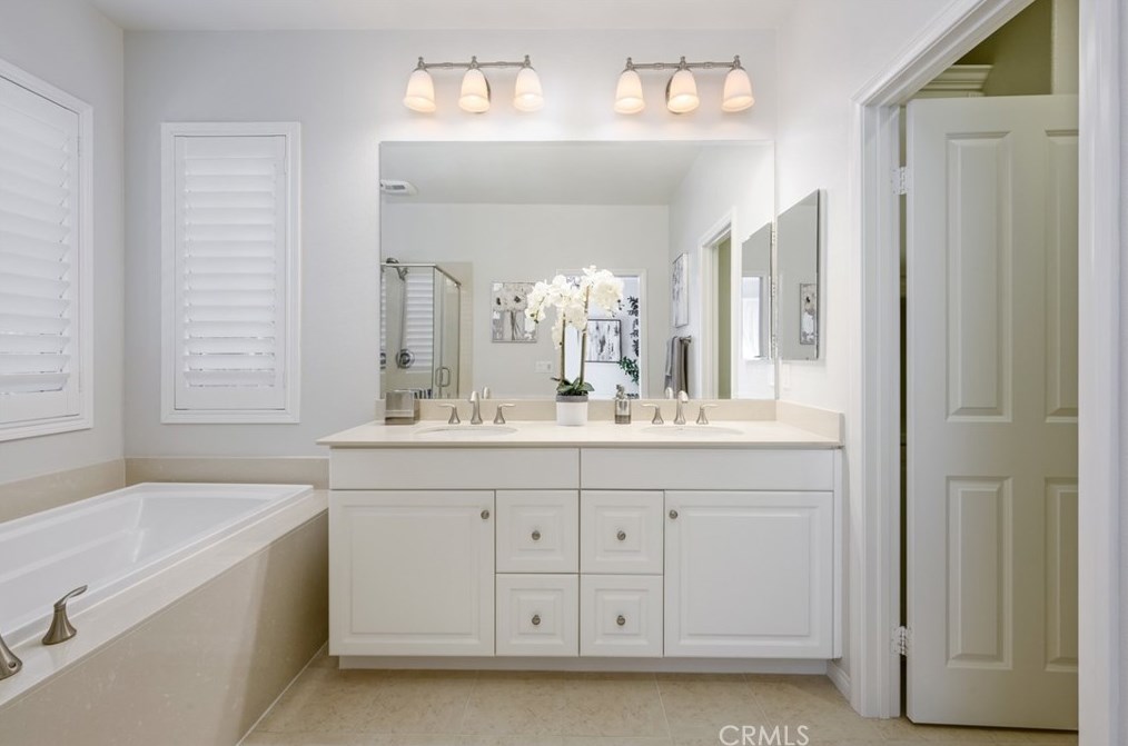 61 Serenity, Irvine CA  92618-1511 exterior