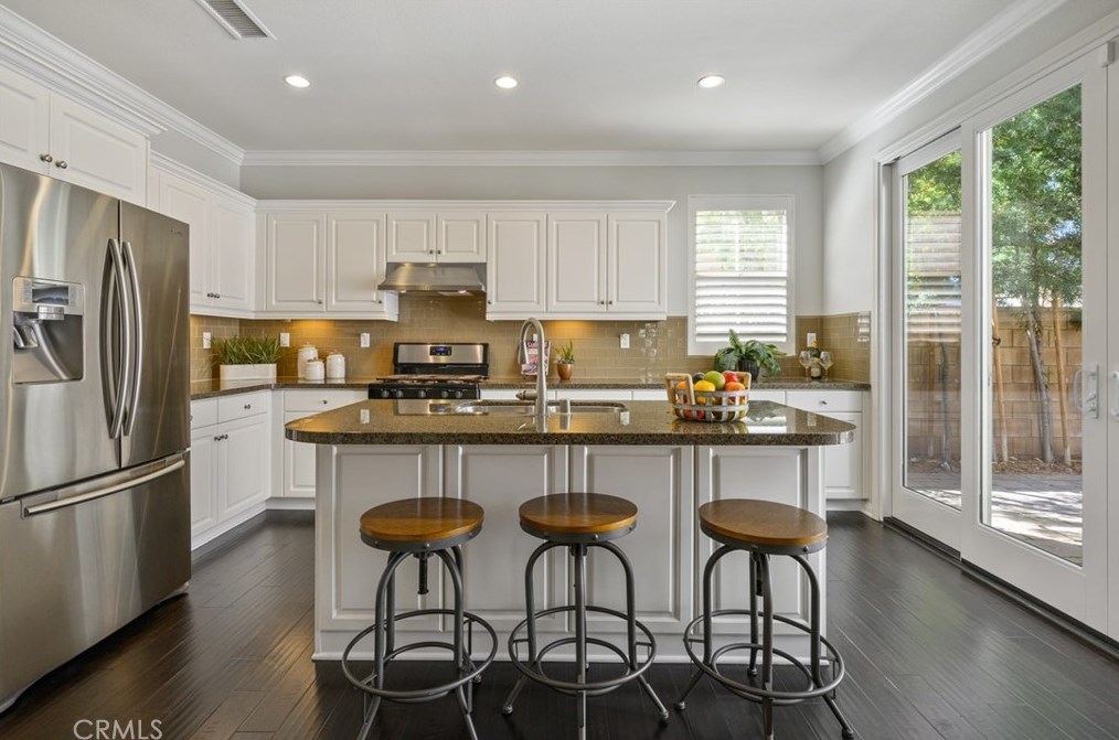 61 Serenity, Irvine CA  92618-1511 exterior