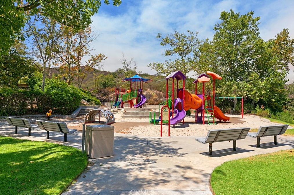 2 Malaquita, Trabuco Canyon CA  92679-4147 exterior