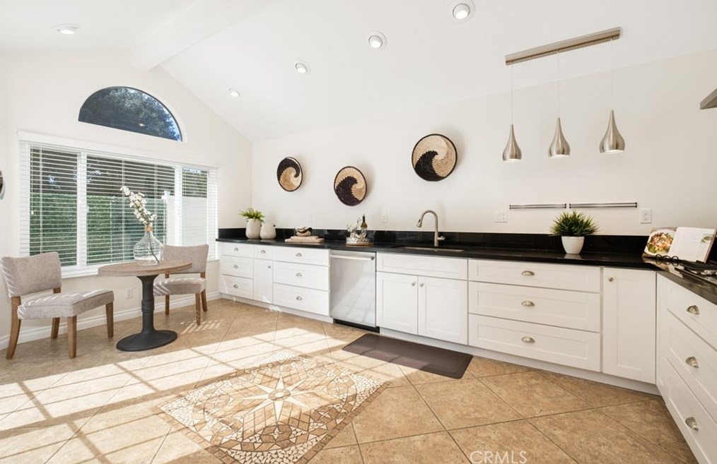 2 Malaquita, Trabuco Canyon CA  92679-4147 exterior
