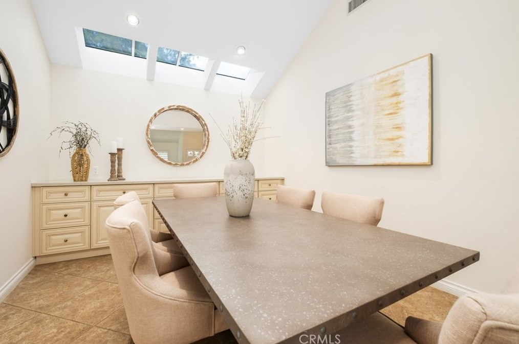 2 Malaquita, Trabuco Canyon CA  92679-4147 exterior