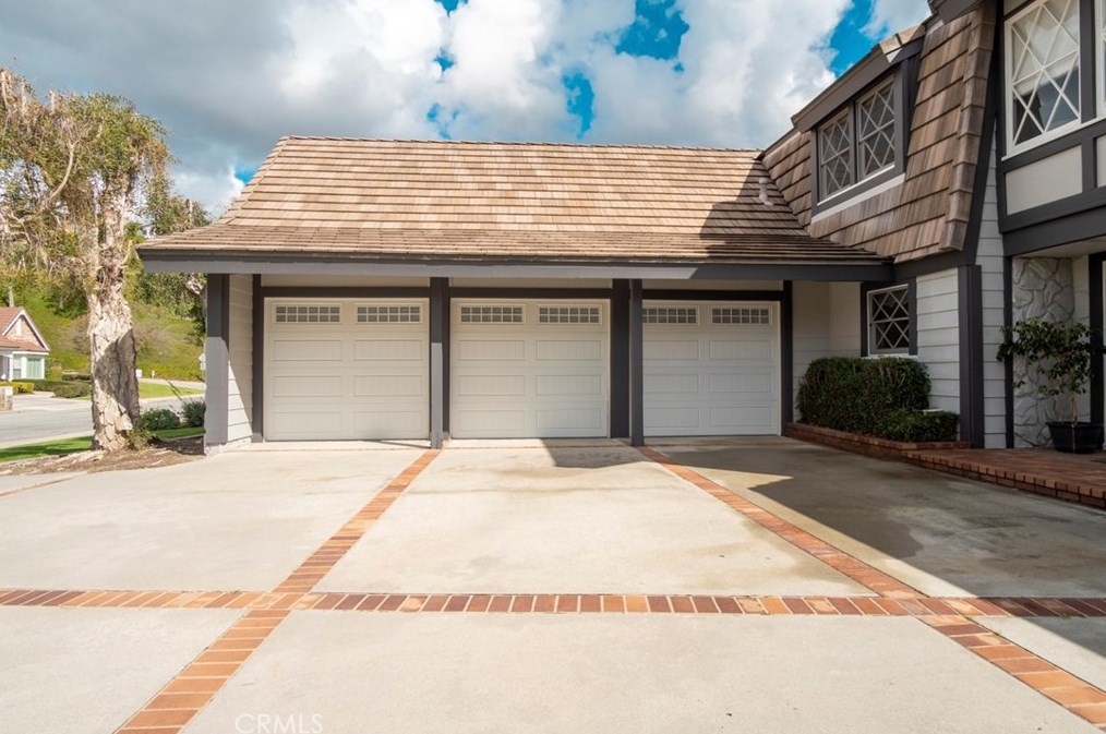 4028 E Green Clover Cir, Orange, CA 92867