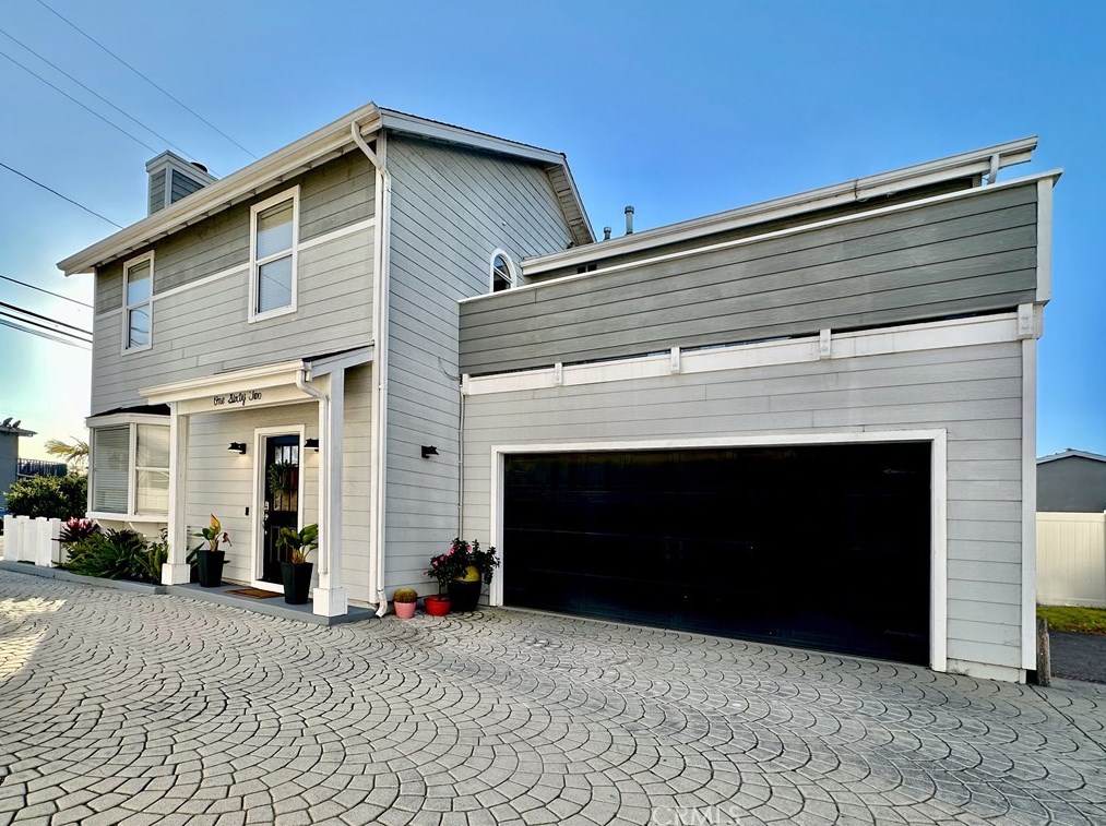 162 Rochester St #a, Costa Mesa, CA 92627