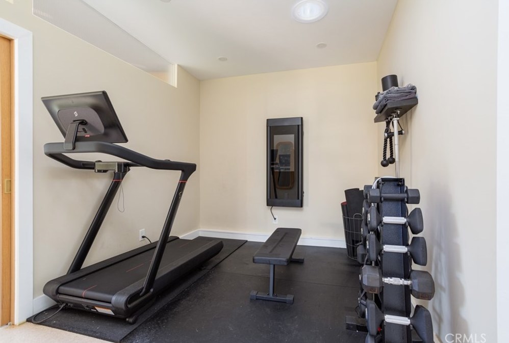 1062 Tehachapi Dr, Long Beach CA  90807-2452 exterior