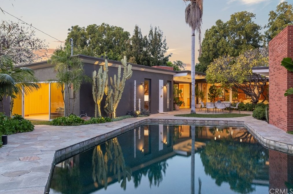 1062 E Tehachapi Dr, Long Beach, CA 90807