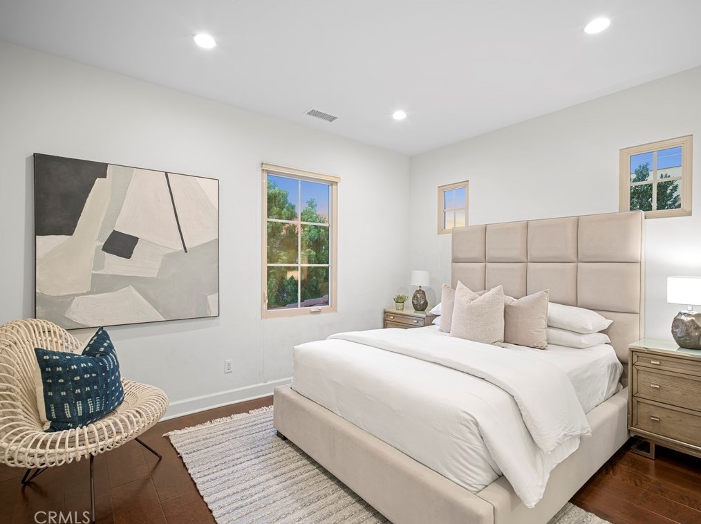 62 Livia, Irvine CA  92618-0102 exterior