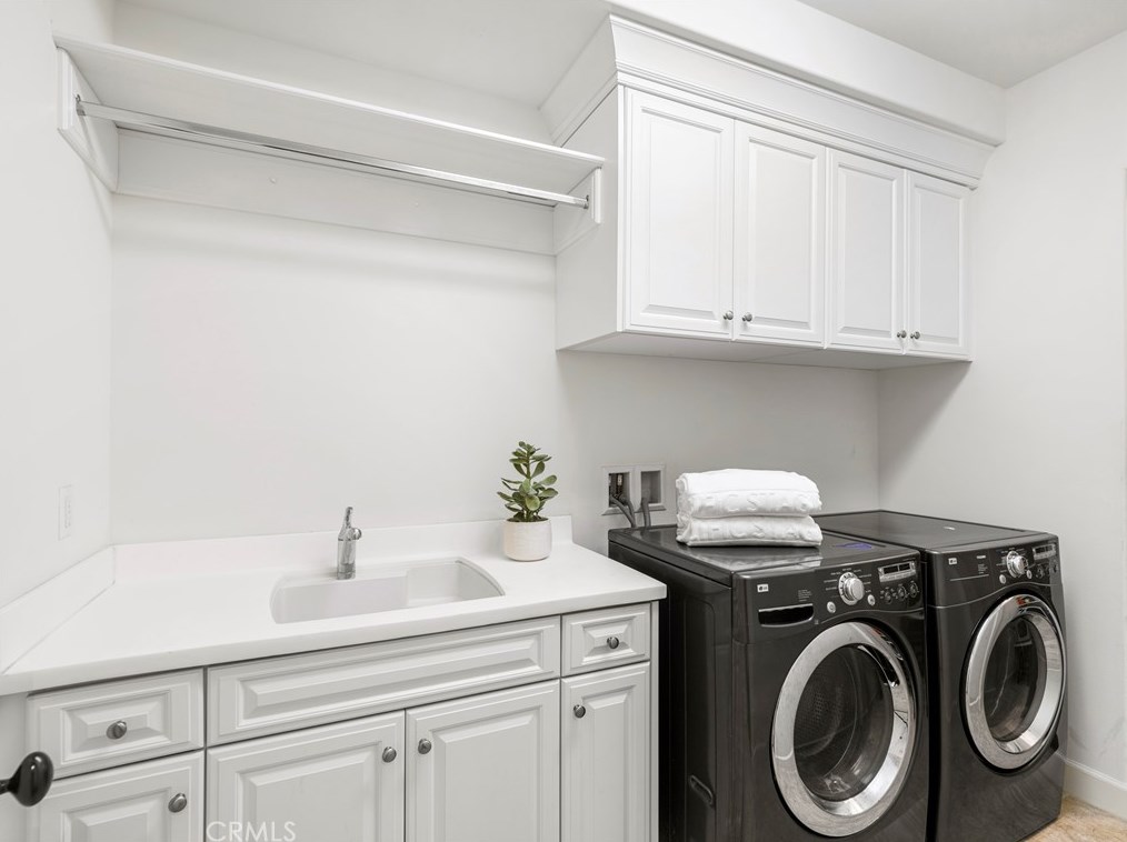 62 Livia, Irvine CA  92618-0102 exterior