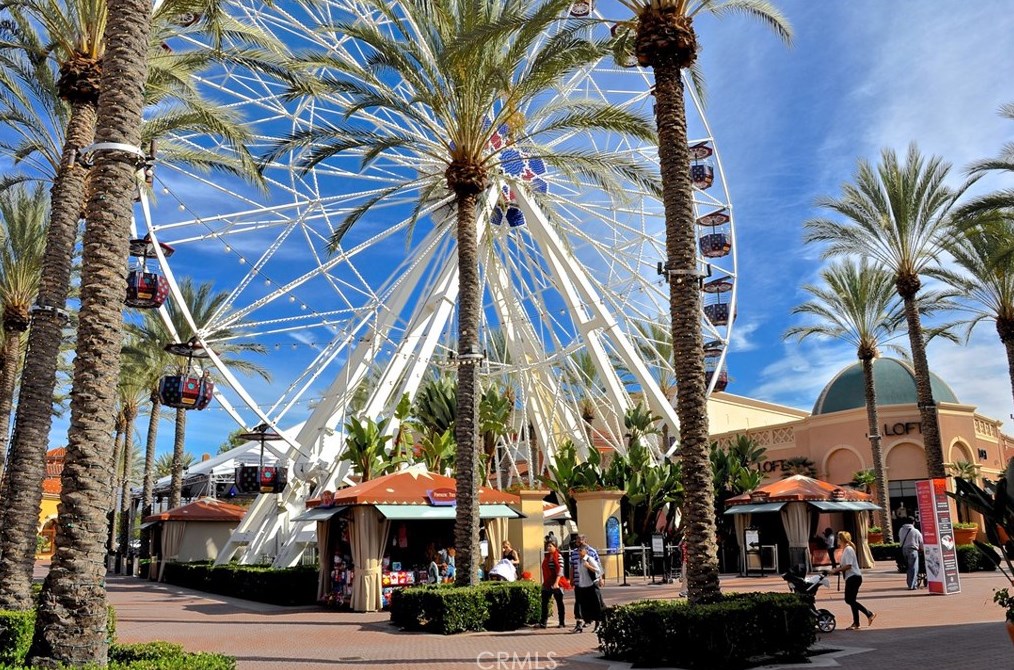 62 Livia, Irvine CA  92618-0102 exterior