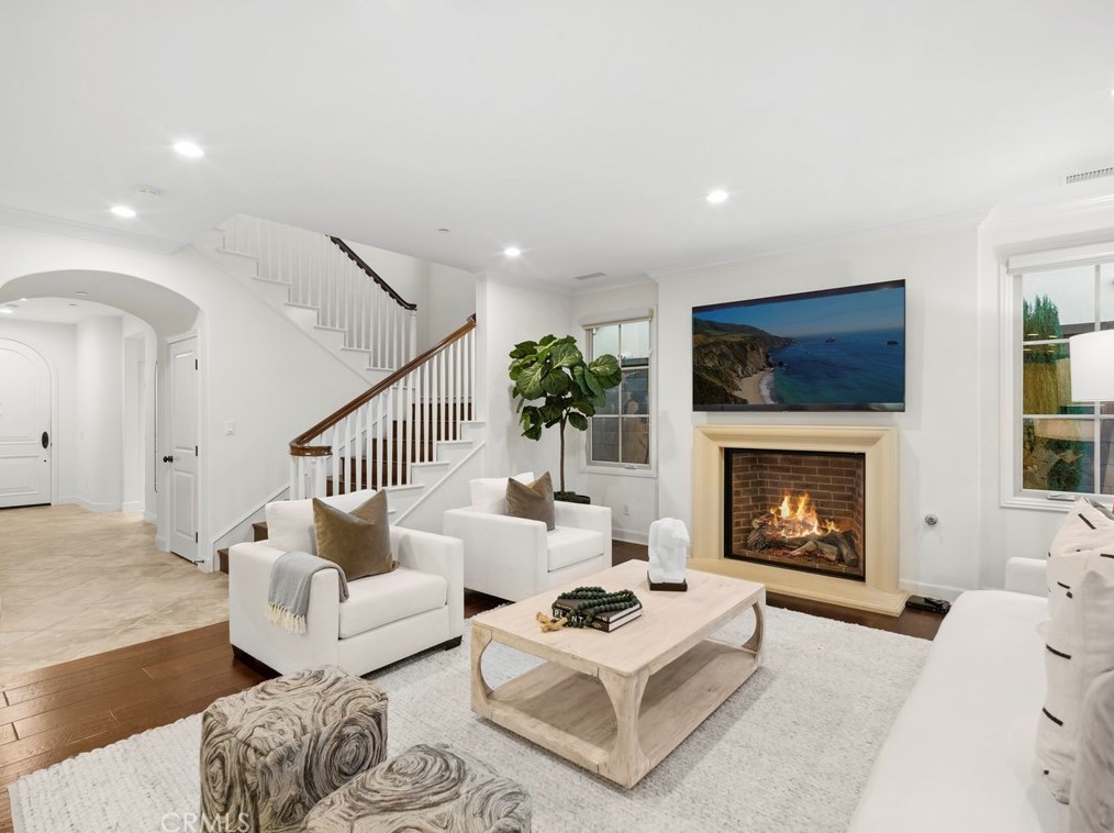 62 Livia, Irvine CA  92618-0102 exterior