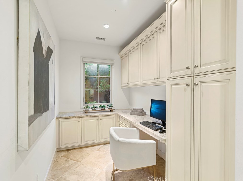 62 Livia, Irvine CA  92618-0102 exterior