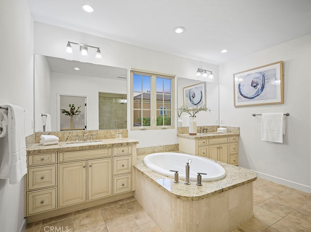 62 Livia, Irvine CA  92618-0102 exterior