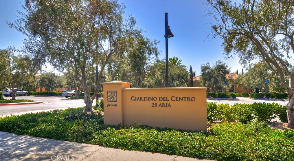 62 Livia, Irvine CA  92618-0102 exterior