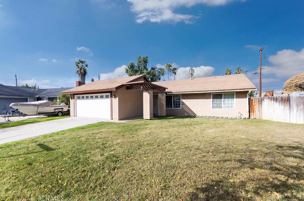 6818 Canoga Pl, Riverside CA  92504-2101 exterior